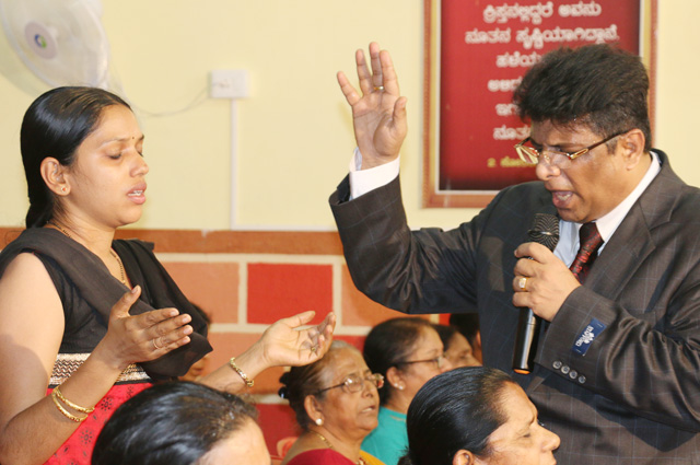 Hundreds Flocked to Anointing Prayer held by Grace Ministry in Mangalore at Prayer Center in Valachil on Friday, Jan 26th, 2018. Also, Life changing testimonies of many of the individuals created a major impact. 